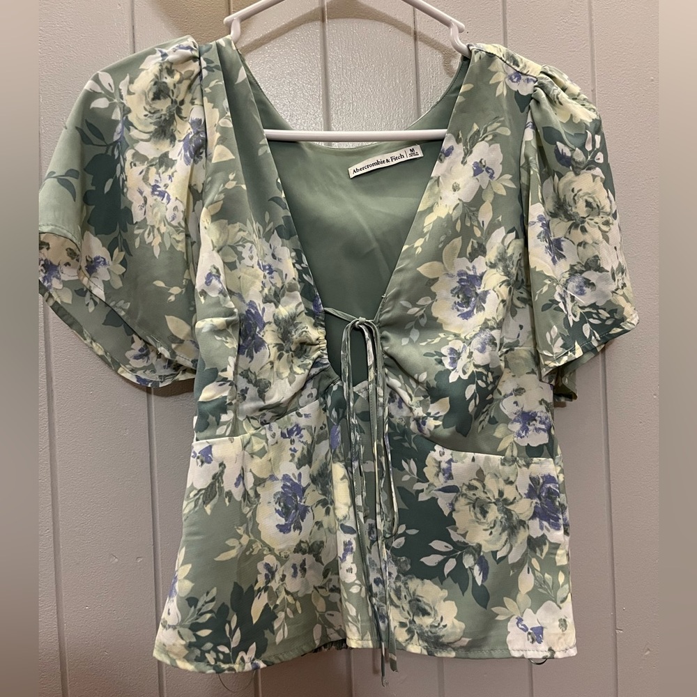 Abercrombie & Fitch Green Floral Short Sleeve
